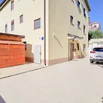 Apartment Flego *